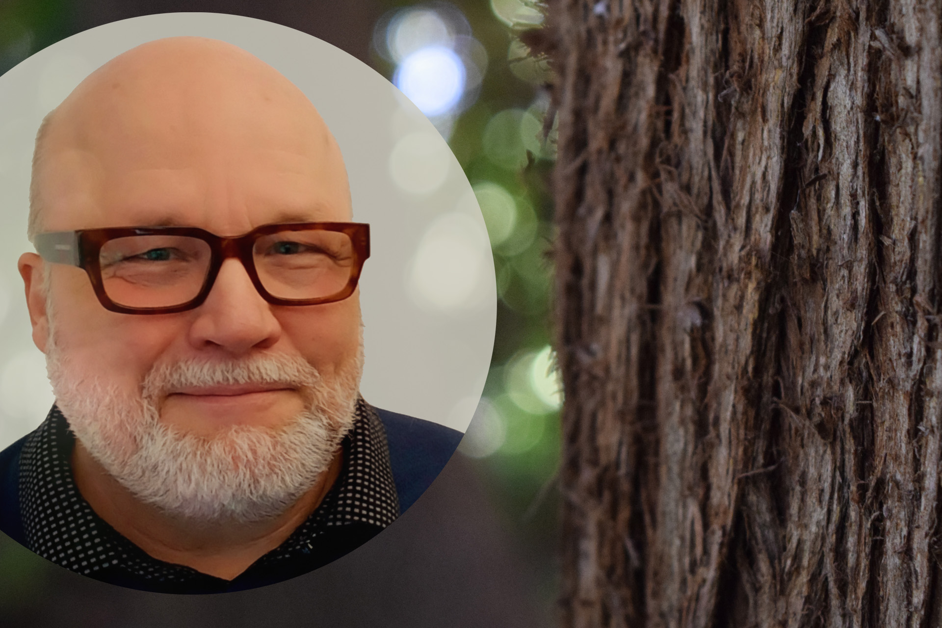 Hannu Kotila, kuvan oikeassa reunassa puunrunko